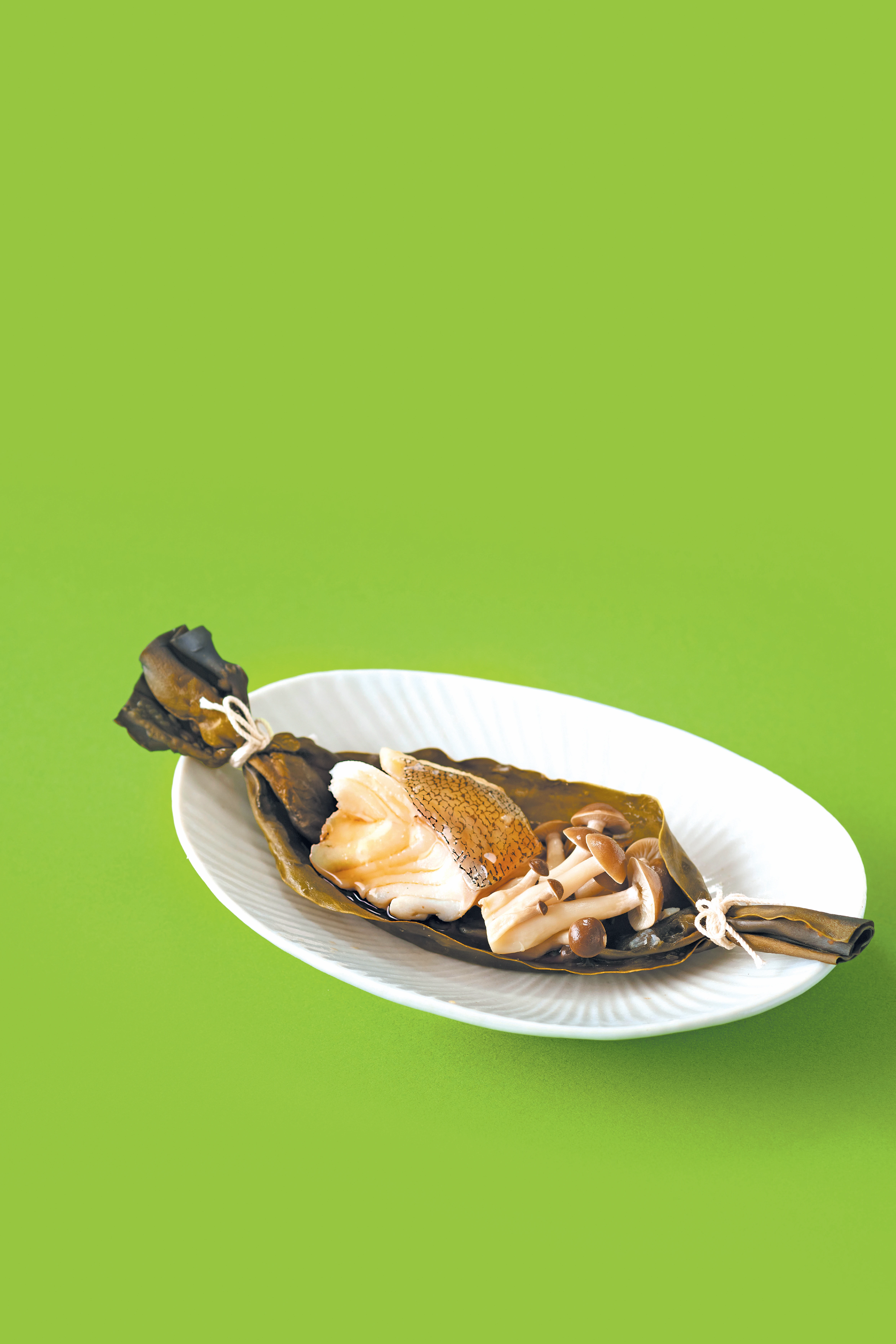 船形昆布と白身魚のレンチン蒸し