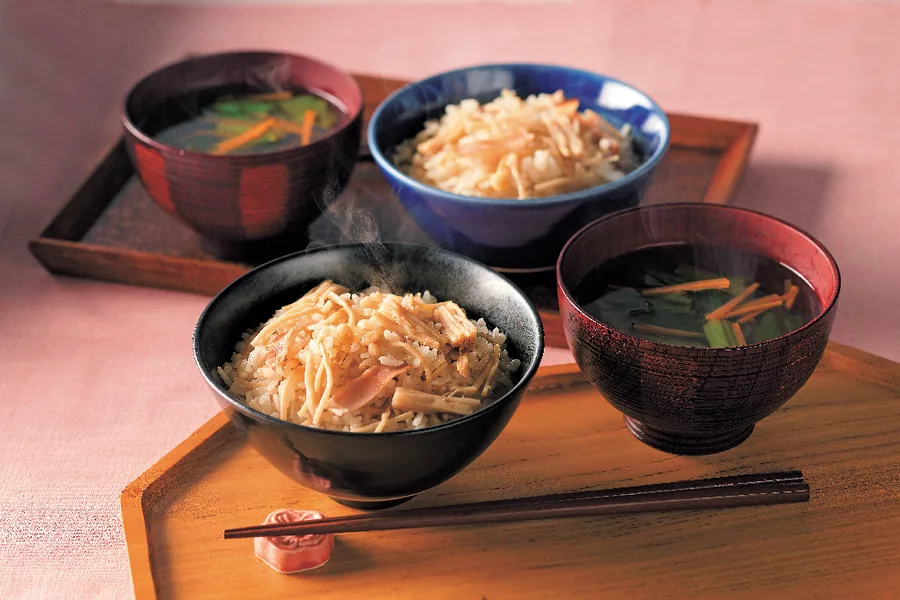 えのきとベーコンの洋風炊き込みご飯